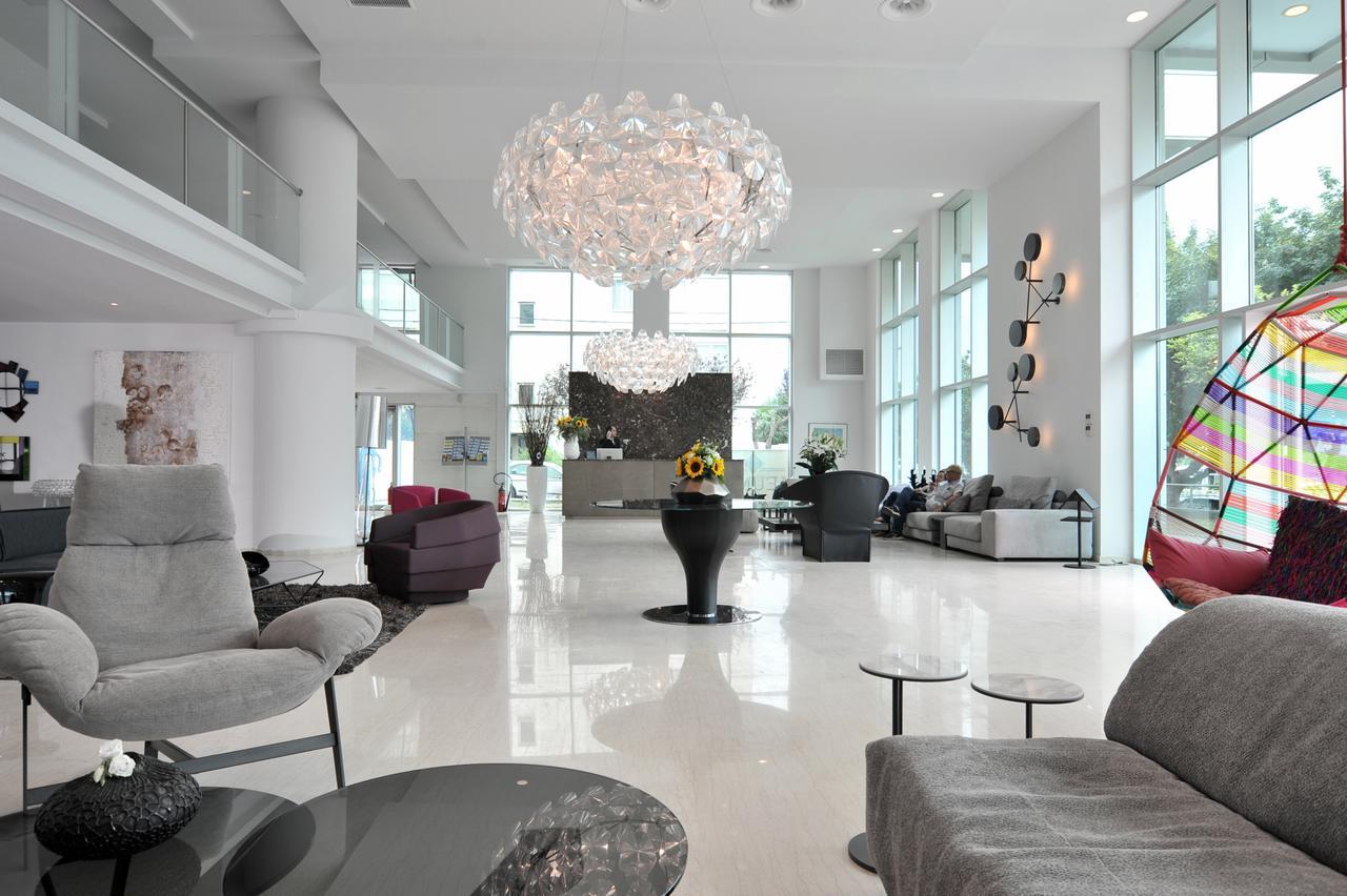 Athenaeum Palace & Luxury Suites Exterior foto